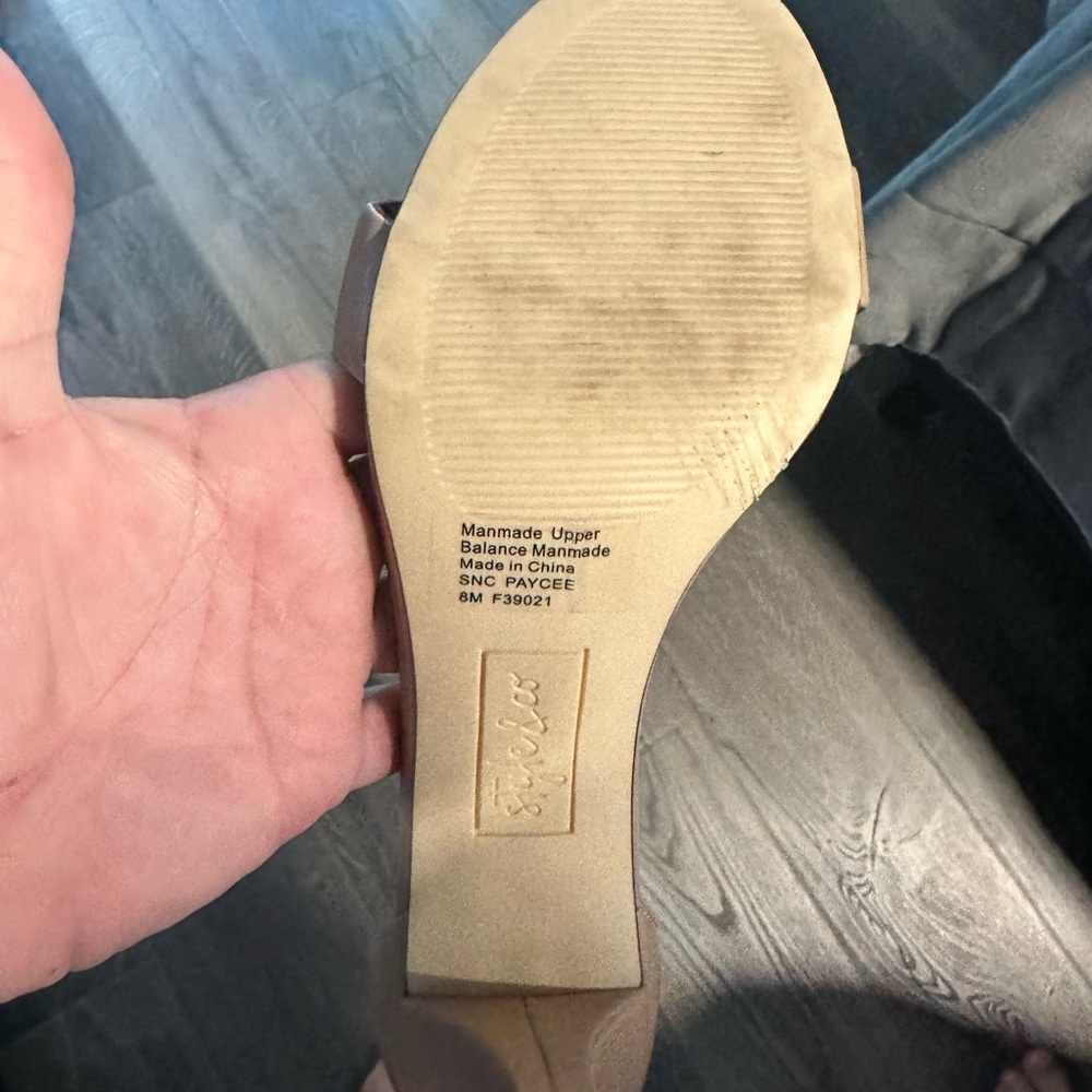 Small heel - Picture 2 of 2